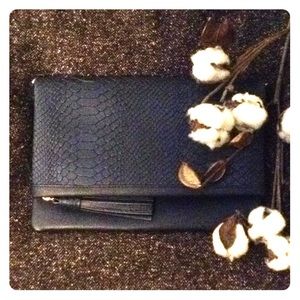 GiGi New York Leather Foldover Clutch/Crossbody